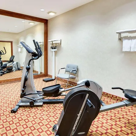 Super 8 By Wyndham Freeport