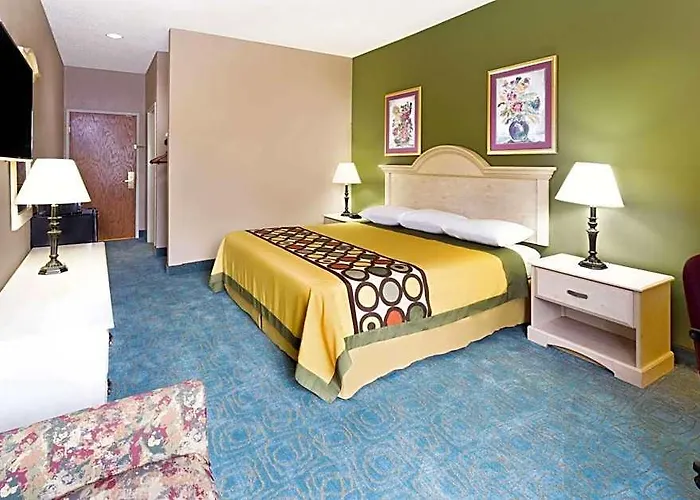 Super 8 By Wyndham Freeport